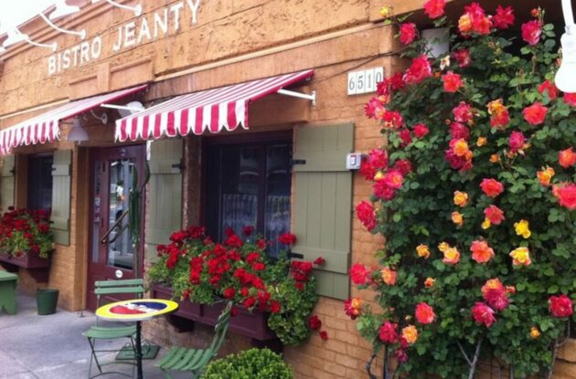 exterior of bistro jeanty.